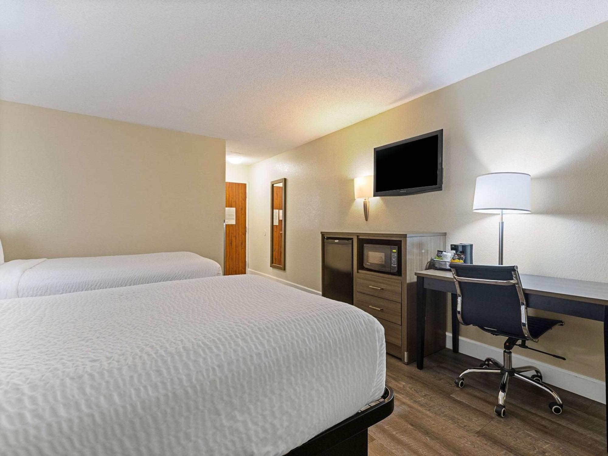 Clarion Pointe Savannah Gateway I-95 Extérieur photo